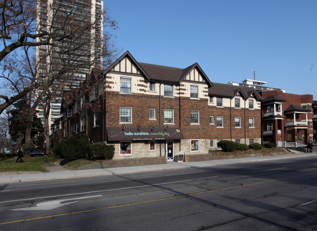 5 High Park Ave in Toronto, ON - Building Photo - Primary Photo