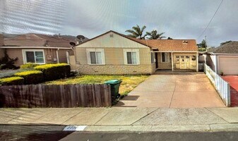2778 Rollingwood Dr in San Pablo, CA - Building Photo