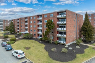 Hill Estates in Belmont, MA - Building Photo - Building Photo