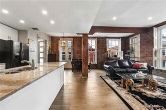 232 Decatur St in New Orleans, LA - Building Photo - Building Photo