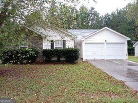 636 Rayella Dr in Stockbridge, GA - Building Photo
