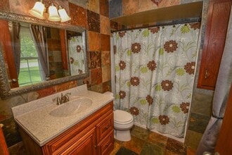 17685 W Burleigh Rd in Brookfield, WI - Building Photo - Building Photo