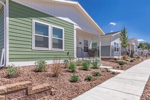 Cottages at Pikeview in Colorado Springs, CO - Building Photo