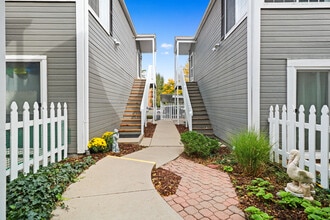 6200 E Iliff Ave in Denver, CO - Building Photo - Building Photo