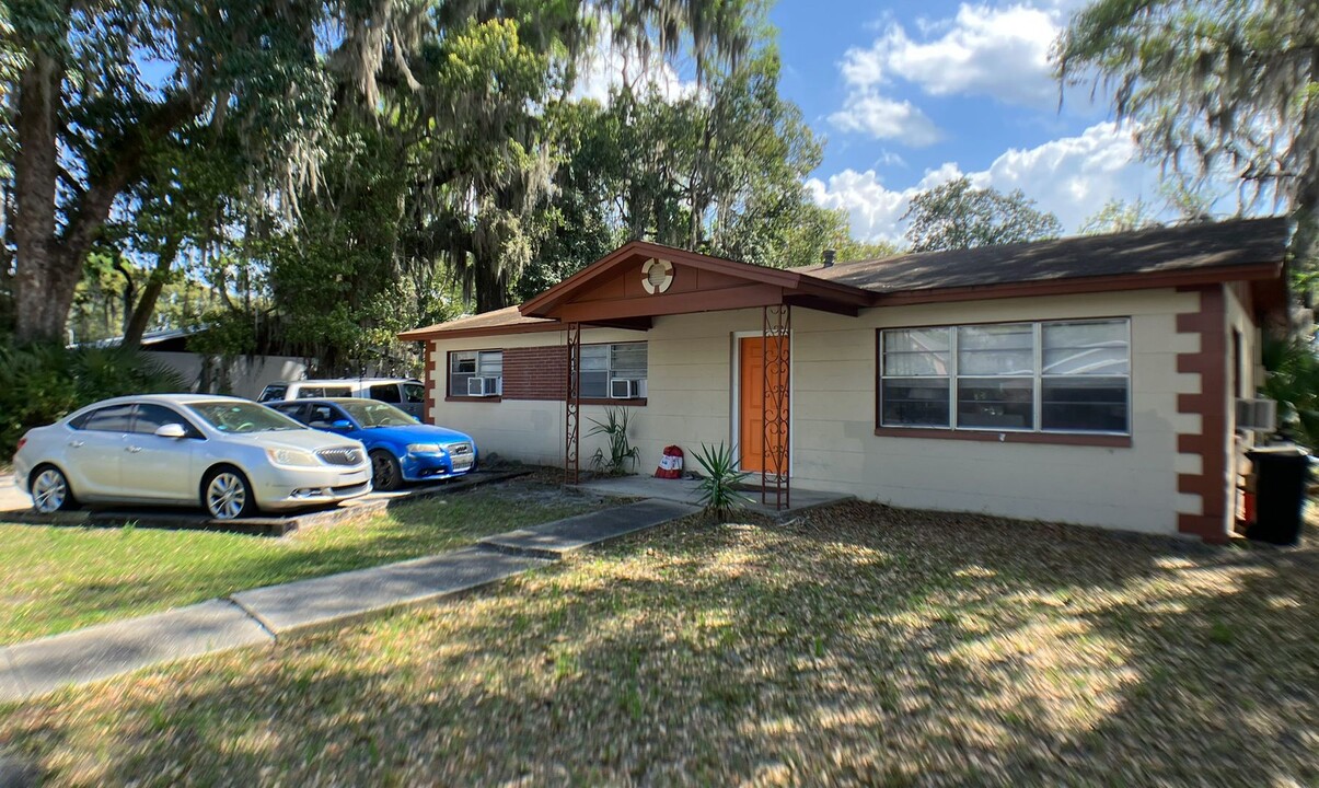 929 NW 7th Ave in Gainesville, FL - Building Photo