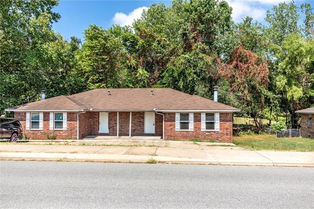3117 N Old Missouri Rd, Unit 3117 n old missouri rd in Fayetteville, AR - Building Photo