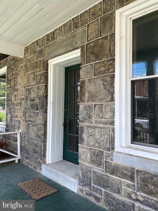 459 Seville St, Unit 2ND FLOOR in Philadelphia, PA - Building Photo
