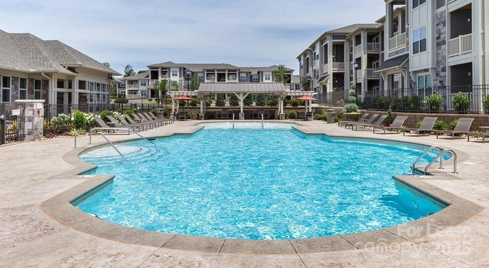 121 Village Green Ln, Unit Carrington in Mooresville, NC - Building Photo