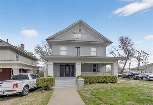 1630 Mistletoe Blvd in Fort Worth, TX - Building Photo