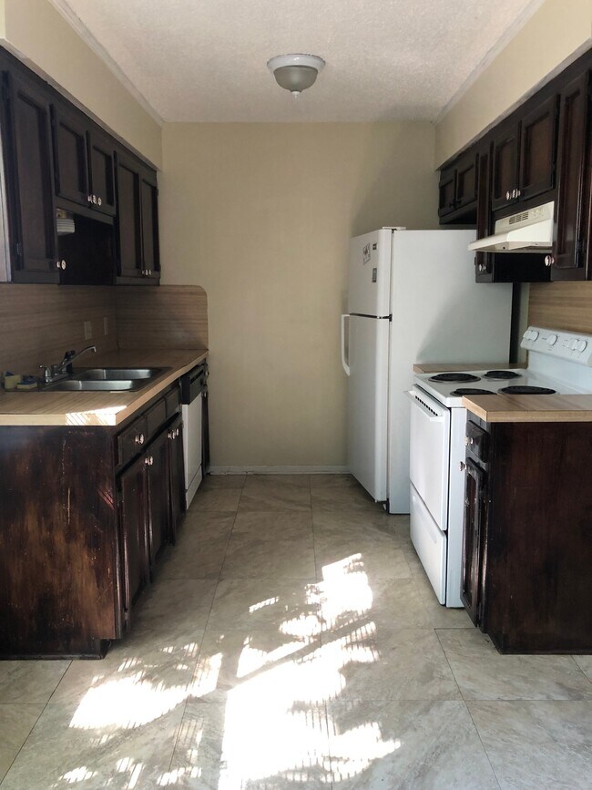 1648 Starboard Dr in Baton Rouge, LA - Building Photo - Building Photo