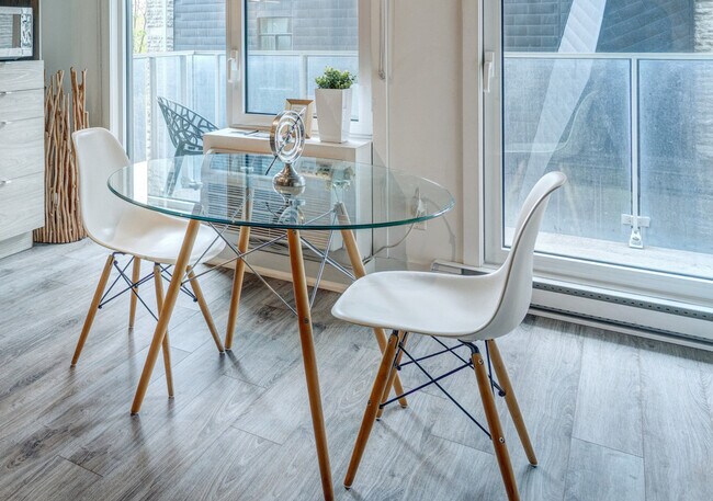 1827 Albert St in Regina, SK - Building Photo - Building Photo