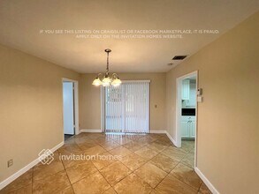 737 SE Hollahan Ave in Port St. Lucie, FL - Building Photo - Building Photo