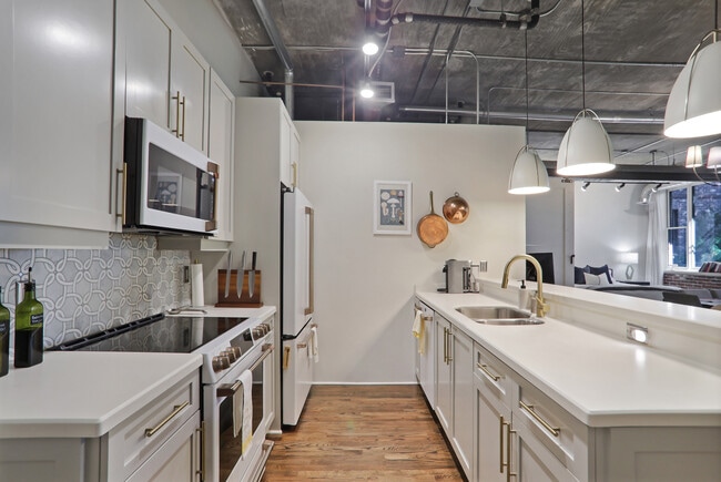 3235 Roswell Rd NE in Atlanta, GA - Building Photo - Building Photo