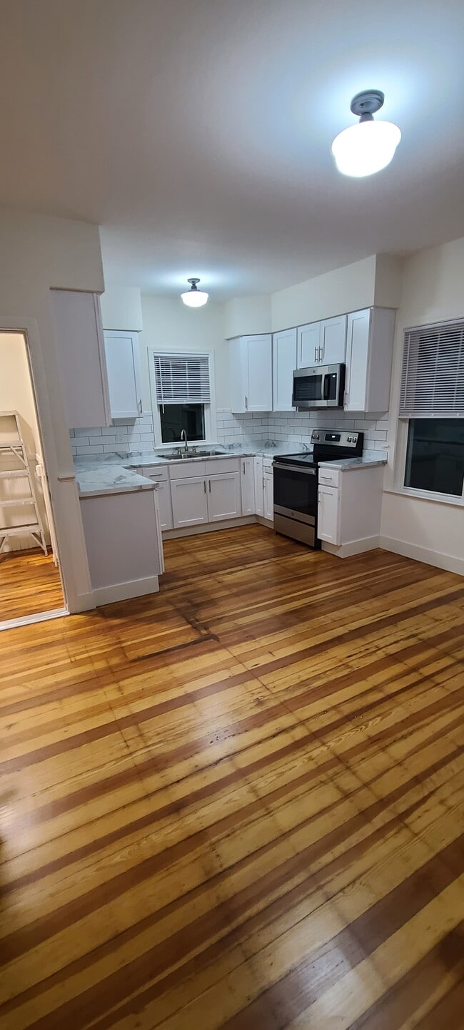 289 Arnold St in New Bedford, MA - Building Photo - Building Photo