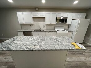 3633 Grant Ave in Grove City, OH - Foto de edificio - Building Photo