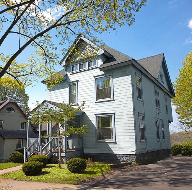 1311 Madison St in Syracuse, NY - Building Photo - Building Photo