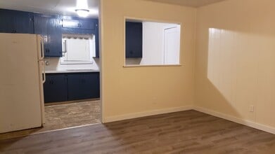 2018 Nelson Rd in Mckinleyville, CA - Building Photo - Building Photo