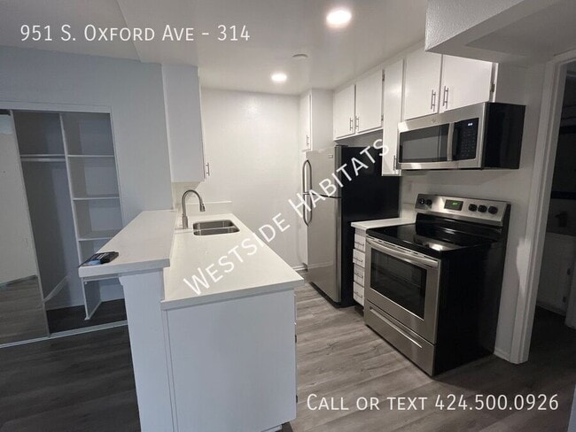 951 Oxford Ave in Los Angeles, CA - Building Photo - Building Photo