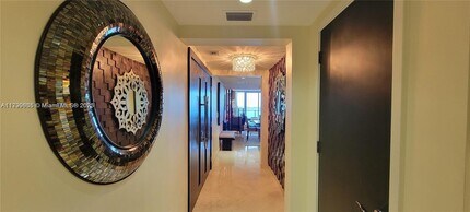 1331 Brickell Bay Dr in Miami, FL - Building Photo - Building Photo