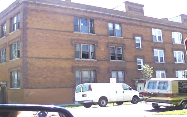 2659 W Crystal St in Chicago, IL - Building Photo