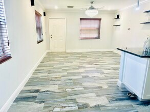 1104 Neoga St in Jupiter, FL - Building Photo - Building Photo