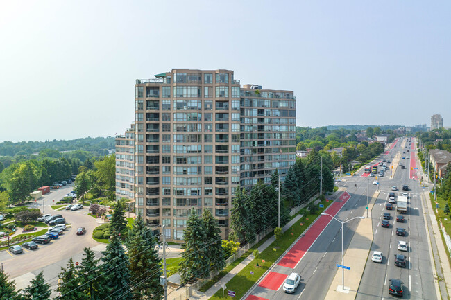 10 Guildwood Pky in Toronto, ON - Building Photo - Building Photo