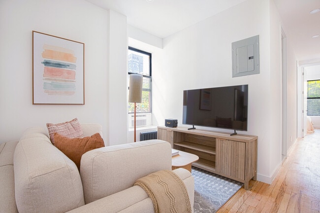 363 W 17th St in New York, NY - Building Photo - Building Photo