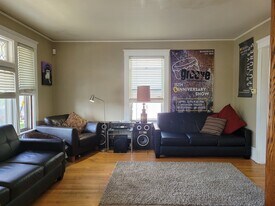 523 S 4th Ave, Unit Main in Ann Arbor, MI - Building Photo