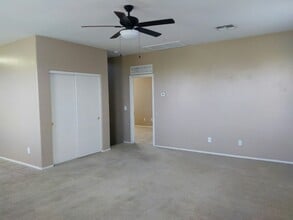 5335 Burton Dr in Phoenix, AZ - Building Photo - Building Photo