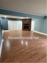1004 Mockingbird Ln in Carterville, IL - Building Photo - Building Photo