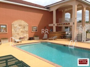 3910 Santa Barbara Blvd S in Cape Coral, FL - Building Photo - Building Photo