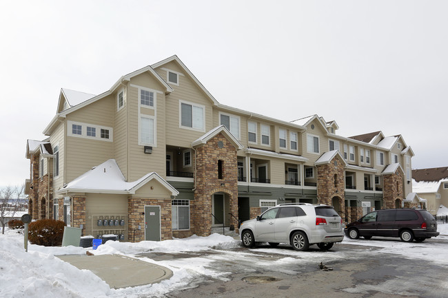 Black Feather Condos in Castle Rock, CO - Building Photo - Building Photo