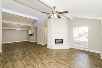 4167 Amir St in Houston, TX - Building Photo - Building Photo