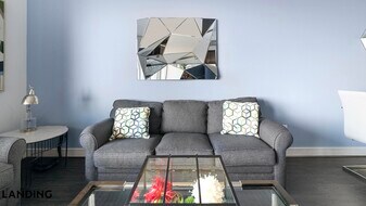 777 Preston St, Unit 35L in Houston, TX - Building Photo