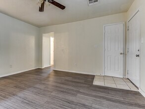 4205 NE 16th Terrace in Oklahoma City, OK - Building Photo - Building Photo