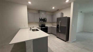 3314 Wakefield Dr in Haines City, FL - Building Photo - Building Photo