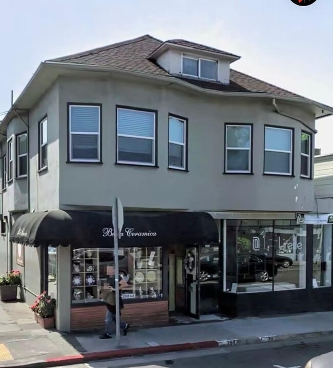 property at 9 Monte Vista Ave