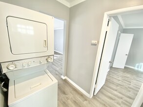 1260 S Westgate Ave in Los Angeles, CA - Building Photo - Building Photo