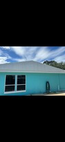 3715 Maple St in Sebastian, FL - Foto de edificio - Building Photo