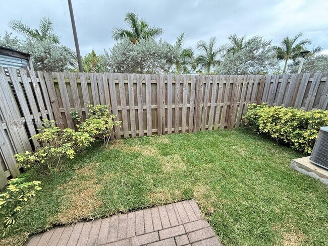 20714 NE 5th Ct in Miami, FL - Building Photo - Building Photo