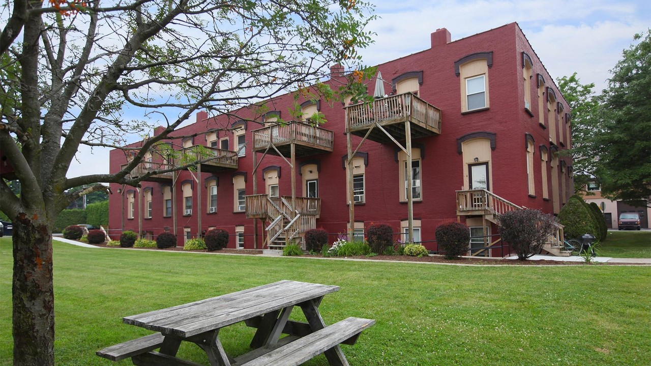 Fouquet House in Plattsburgh, NY - Building Photo