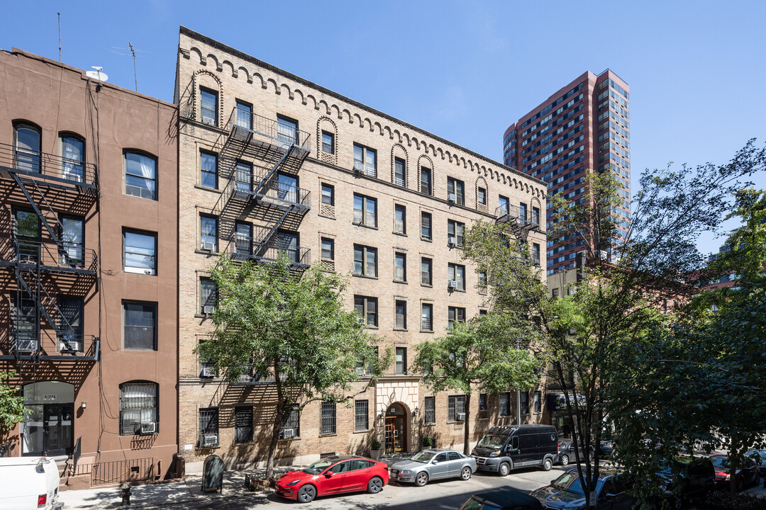 181 E 93rd St in New York, NY - Building Photo