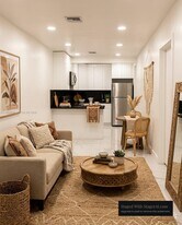 3161 NW 31st St, Unit 3161 in Miami, FL - Building Photo