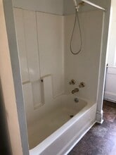 803 Pearson St, Unit C in Greensboro, NC - Building Photo - Building Photo