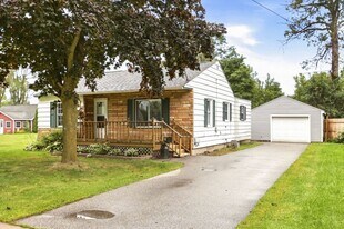 225 Wellington St in Saginaw, MI - Building Photo