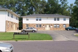 2205 Stoneybrook Rd in Pekin, IL - Building Photo