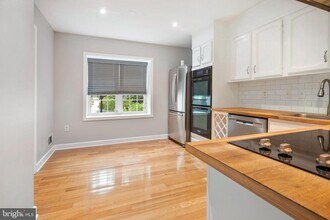 7530 Westlake Terrace in Bethesda, MD - Building Photo - Building Photo