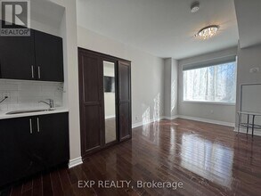 429-429 Kent St in Ottawa, ON - Building Photo - Building Photo