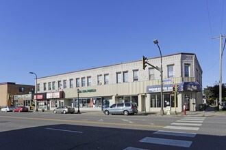 1842-1854 N Central Ave in St. Anthony, MN - Foto de edificio - Building Photo