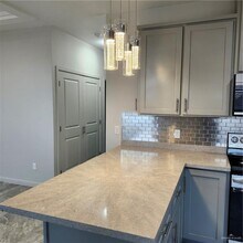 10 N Clarence Ave in Edinburg, TX - Building Photo - Building Photo